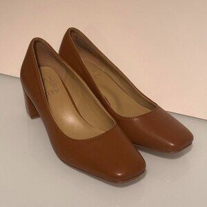 Naturalizer Block Heel Pumps
